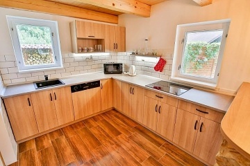 Chata s baz�nem - Plan� nad Lu�nic� - ji�n� �echy