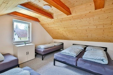 Chata s baz�nem - Plan� nad Lu�nic� - ji�n� �echy