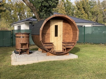 Chata s baz�nem a saunou - Fajnpark a Mir�kulum