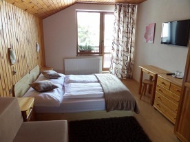 Chata Vysok� Tatry - �trbsk� Pleso - Lu�ivn�