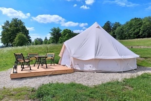 Glamping stany - v�hled na p�ehradu Slezsk� Harta