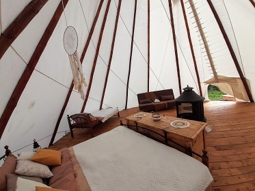 Glamping stany - v�hled na p�ehradu Slezsk� Harta