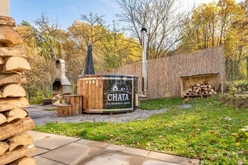 Chata s koupacm sudem - CHKO Bl Karpaty