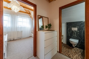 Chata s koupacm sudem - CHKO Bl Karpaty