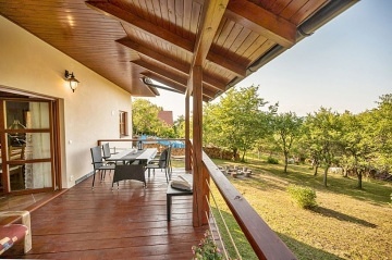 Chata s koupacm sudem - CHKO Bl Karpaty