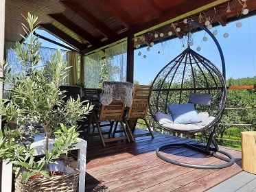 Chata s koupacm sudem - CHKO Bl Karpaty