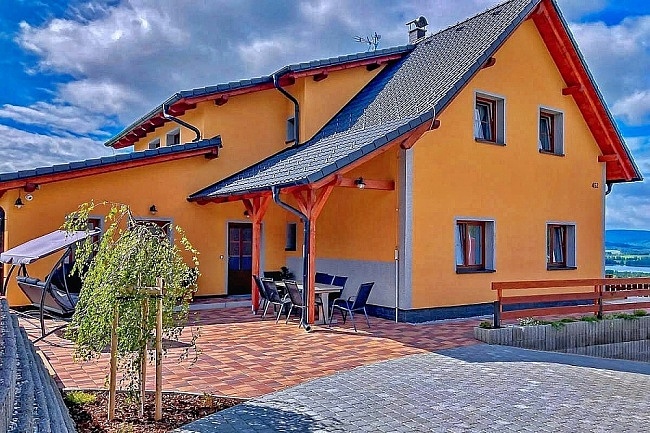 Rodinn chalupa - apartmny - vhled na Lipno