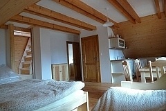 Chalupa s baz�nem - u hradu Kost - �esk� r�j