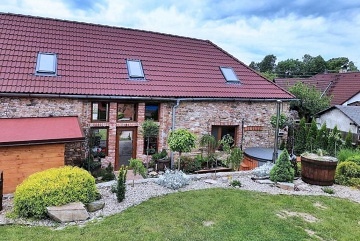 Wellness chalupa s baz�nem - p�ehrada Vranov