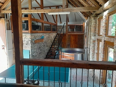 Wellness chalupa s baz�nem - p�ehrada Vranov