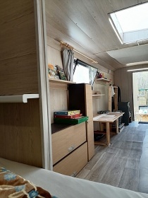 Glamping Medov� Maringotka - CHKO Pood��