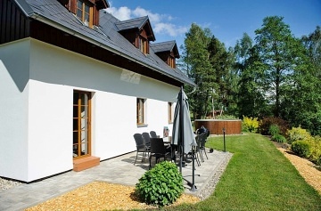 Chalupa s baz�nem - pod Je�t�dem - Ran� Malevil