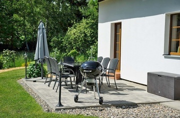 Chalupa s baz�nem - pod Je�t�dem - Ran� Malevil