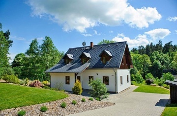 Chalupa s baz�nem - pod Je�t�dem - Ran� Malevil