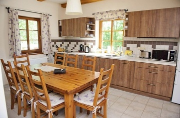 Chalupa s baz�nem - pod Je�t�dem - Ran� Malevil