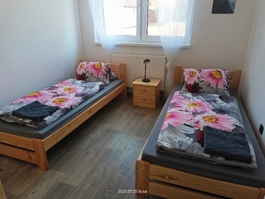 Chata bazn a vinn sklpek - Plava - Nov Mlny