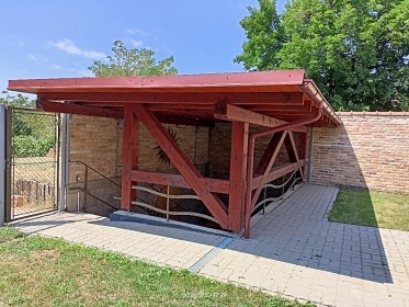 Chata bazn a vinn sklpek - Plava - Nov Mlny