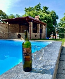 Chata bazn a vinn sklpek - Plava - Nov Mlny