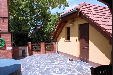 Chata a vinn sklep - Lednicko-valtick arel