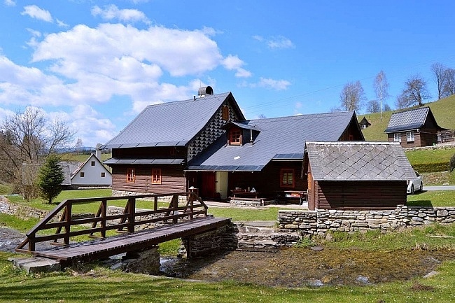 Chalupa u potoka - Jesenick� Roubenka se saunou