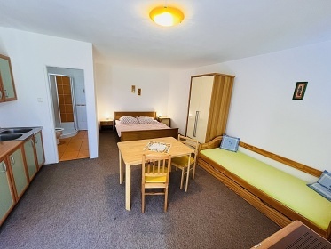 Venkovský apartmánový statek - J. Hradec