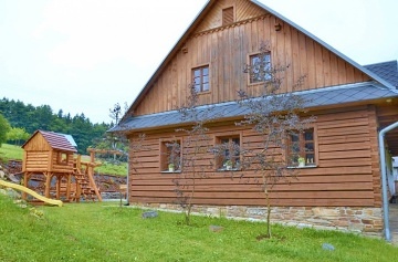 Chalupa s baznem - Orlick hory - Pastviny