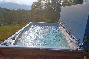 Chalupa s baznem - Orlick hory - Pastviny