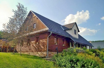 Chalupa s baznem - Orlick hory - Pastviny