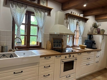 Chalupa s baznem - Orlick hory - Pastviny