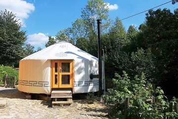 Glamping Kozlovec - Jurta Orlick� podh��� - Skuhrov