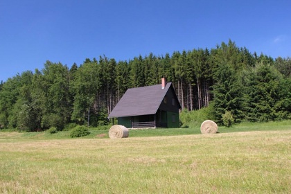 Chata samota u rybníka - loďka, koupání a rybaření