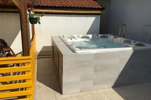 Chalupa u cyklostezky s v��ivkou - Vyso�ina