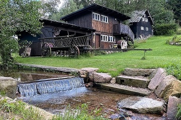 Chalupa s mlnem a vivkou - Zemsk brna