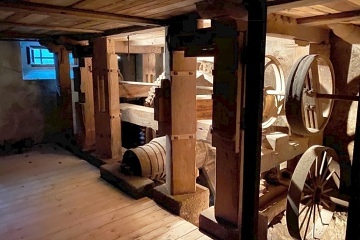 Chalupa s mlnem a vivkou - Zemsk brna