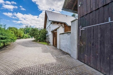 Rodinn� chalupa s baz�nem - Pastvinsk� p�ehrada