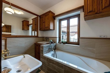 Stylov� chalupa s baz�nem a wellness - Vyso�ina