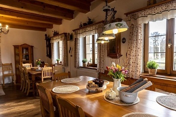 Stylov� chalupa s baz�nem a wellness - Vyso�ina