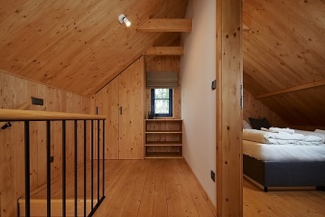 Chalety koupací sud - rybník a loďka - Devět skal
