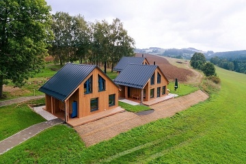 Chalety koupací sud - rybník a loďka - Devět skal