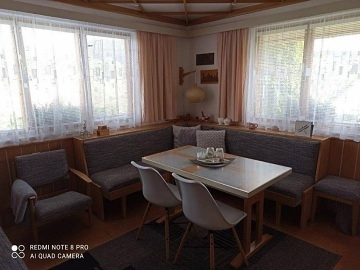 Chata s baz�nem - CHKO Novohradsk� hory