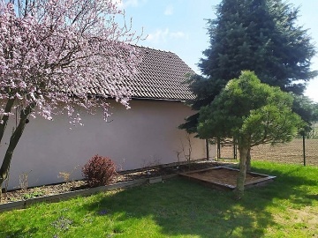 Chalupa s baz�nem - hrad Lipnice nad S�zavou