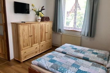 Rodinn� chalupa u Lipensk� p�ehrady - Kramol�n