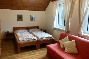 Rodinn� chalupa u Lipensk� p�ehrady - Kramol�n