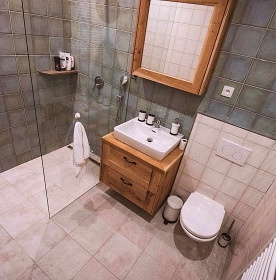 Chalupa Kr�lick� Sn�n�k - wellness a koupac� jez�rko