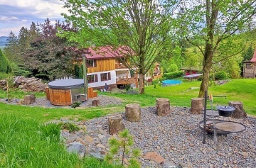 Chalupa u Ond�ejn�ku - baz�n a sauna - Lys� hora