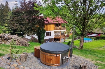 Chalupa u Ond�ejn�ku - baz�n a sauna - Lys� hora