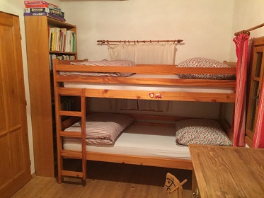 Polorouben� chalupa s baz�nem - Orlick� hory