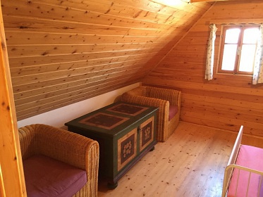 Polorouben� chalupa s baz�nem - Orlick� hory