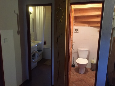 Polorouben� chalupa s baz�nem - Orlick� hory