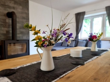 Chalupa s v��ivkou a rybn�kem - Rozhledna Bukovka